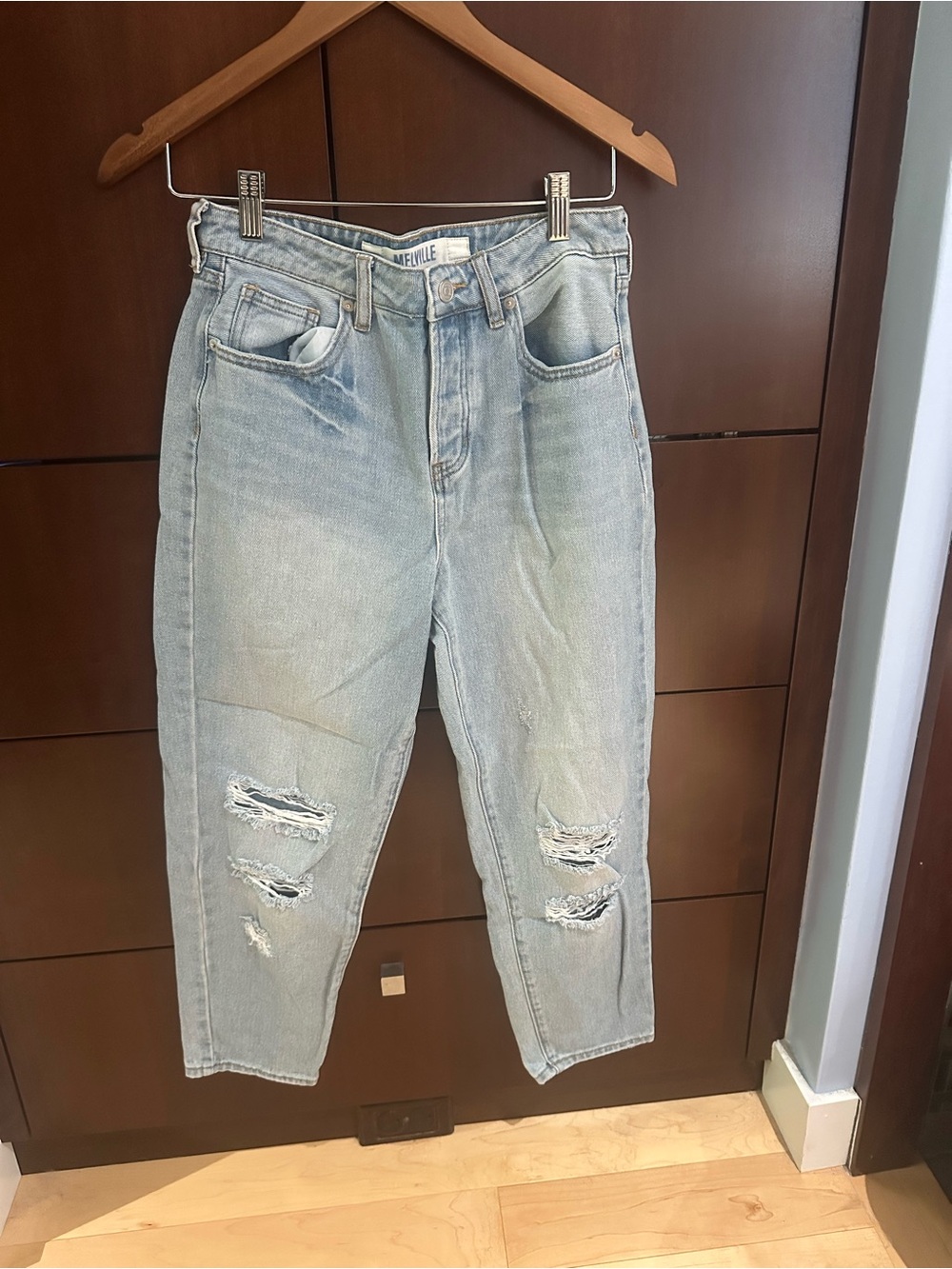 Brandy Melville Light Wash Distressed Boyfriend Jeans
